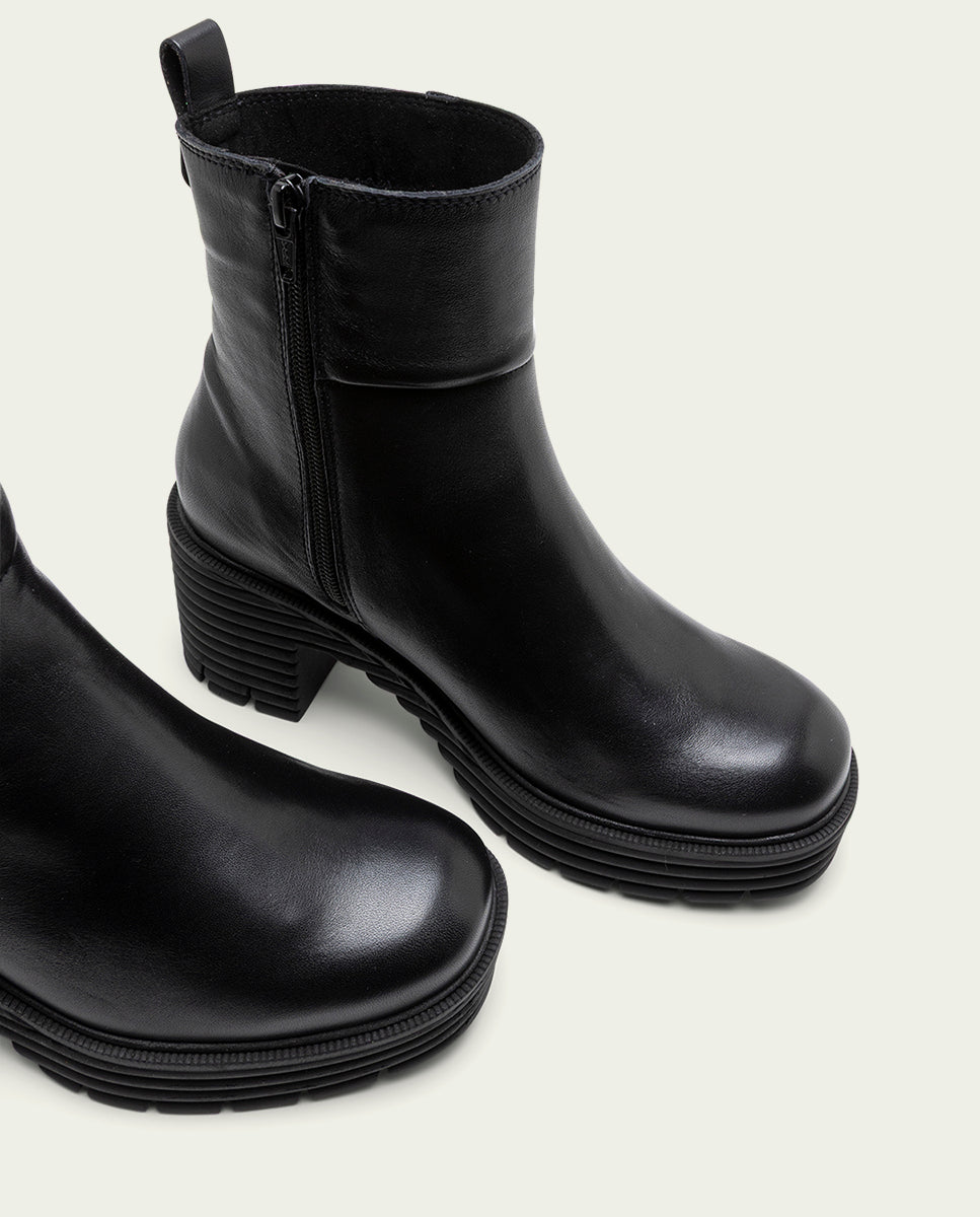 BOTTINES EN CUIR AVEC FERMETURE ÉCLAIR SOFÍA NOIR