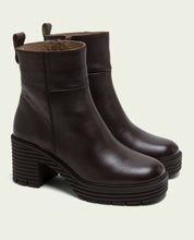 BOTTINES EN CUIR AVEC FERMETURE ÉCLAIR SOFÍA MOKA
