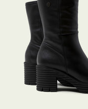 BLACK SONIA LEATHER ZIPPER BOOTS