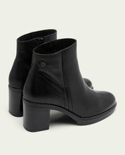 BLACK TERESA LEATHER HEEL ANKLE BOOTS