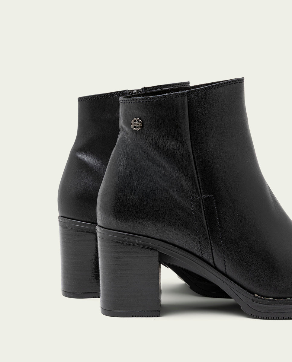 BLACK TERESA LEATHER HEEL ANKLE BOOTS