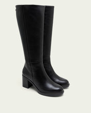 Triana Noir Leather Heeled Boots