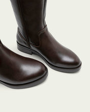 BOTTES HAUTES EN CUIR À TIGE LARGE JANA MOKA