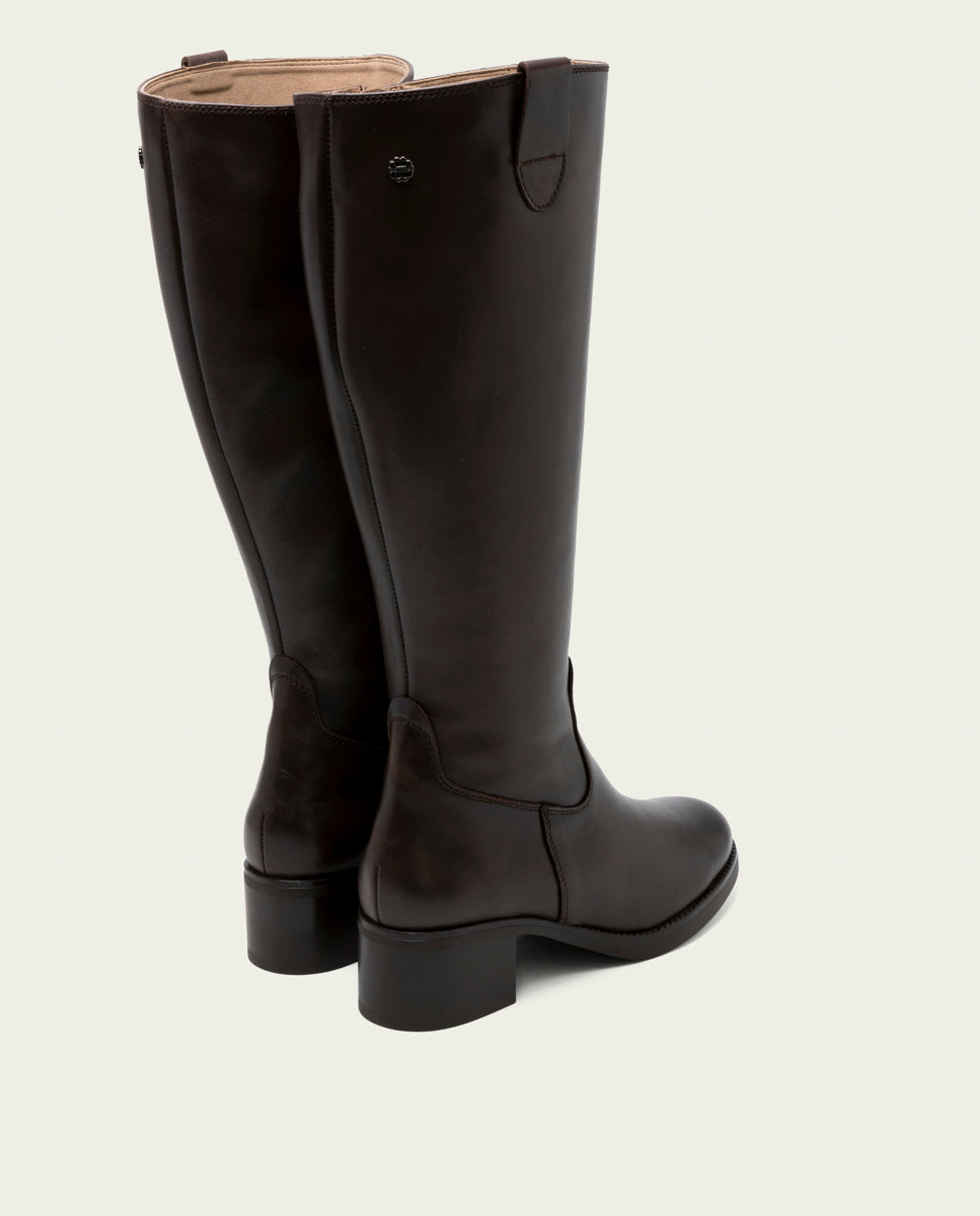 BOTTES EN CUIR À TIGE LARGE ET À TALON OLIVIA  MOKA