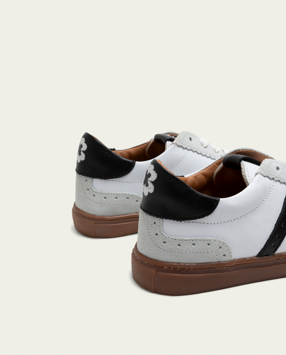 CHLOE WHITE AND BLACK LEATHER SNEAKERS