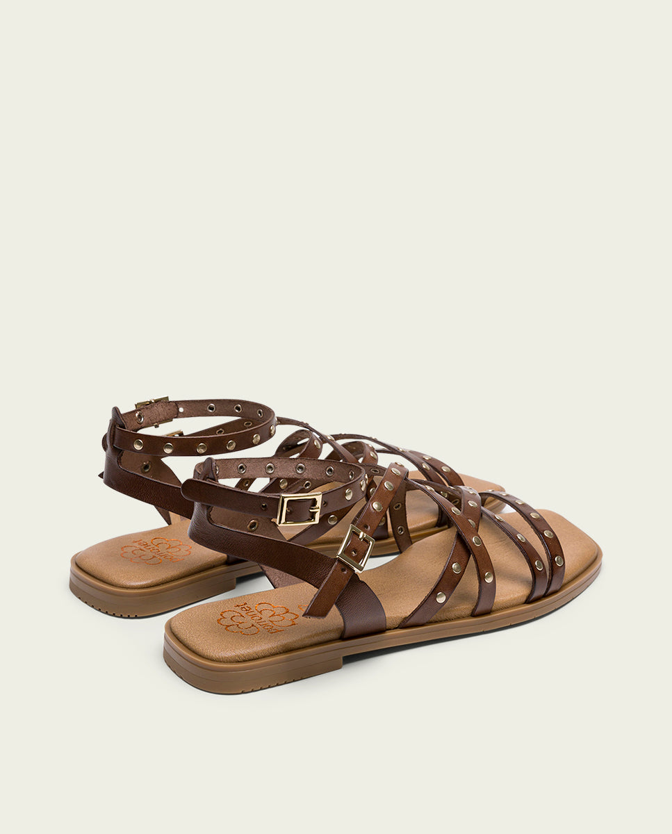 STUDDED FLAT LEATHER SANDAL ROMAINE MOKA VERNA