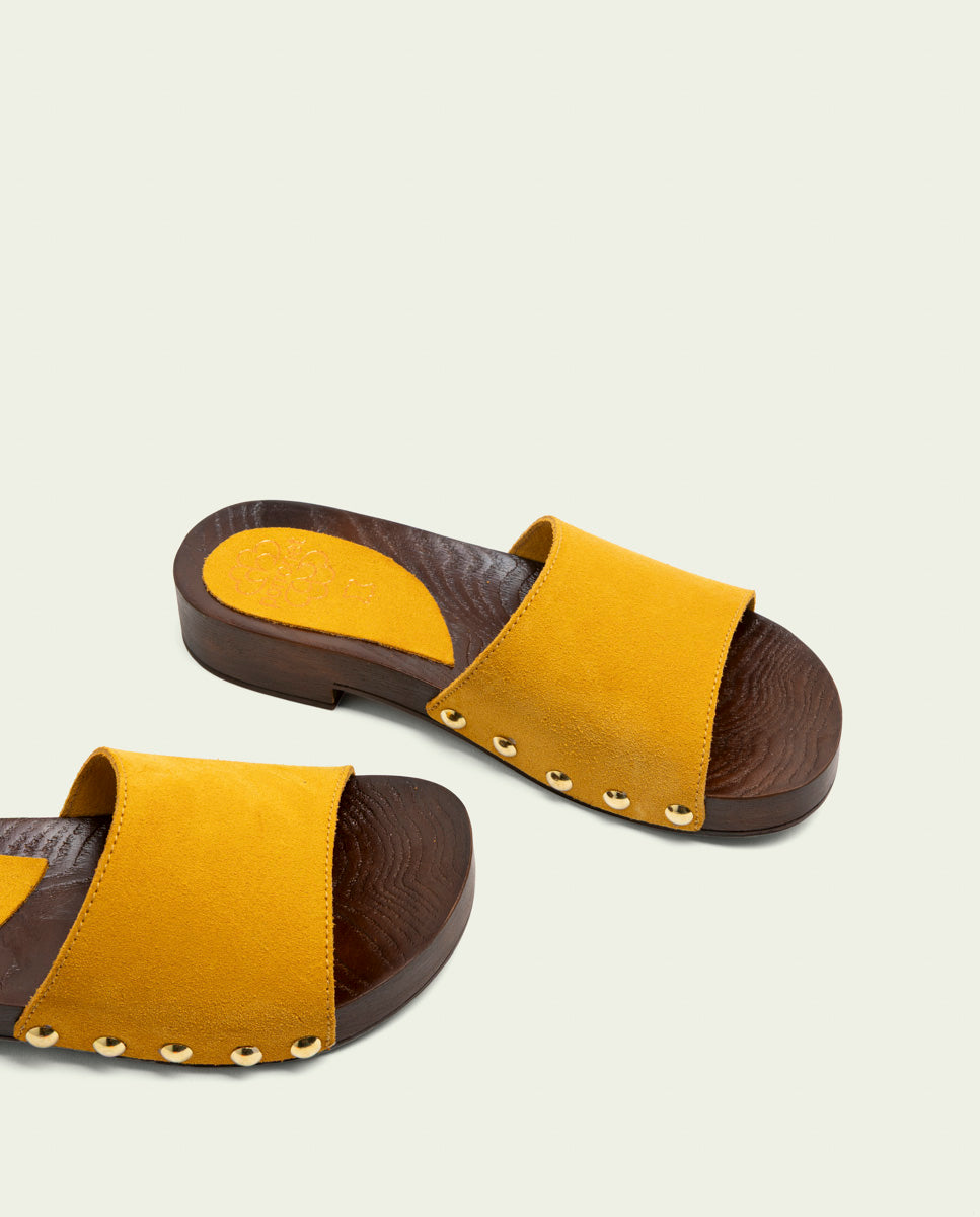 SANDALES EN CUIR À TALONS VALERIA MOUTARDE