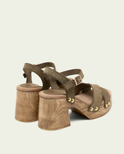 SANDALES À TALONS EN CUIR VANESA KAKI